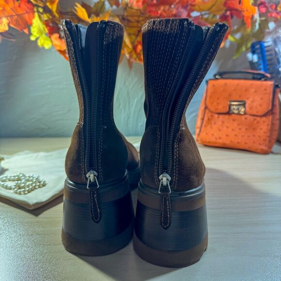 Dolce Vita Martey H2O Wide Suede Ankle Boots | Size 8W | Cocoa Brown Lug Sole Pl - Picture 7 of 8